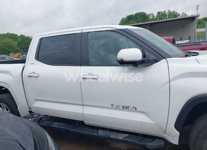 Photo 14 of 2024 Toyota Tundra SR5 4WD (VIN 5TFLA5DB8RX134715)