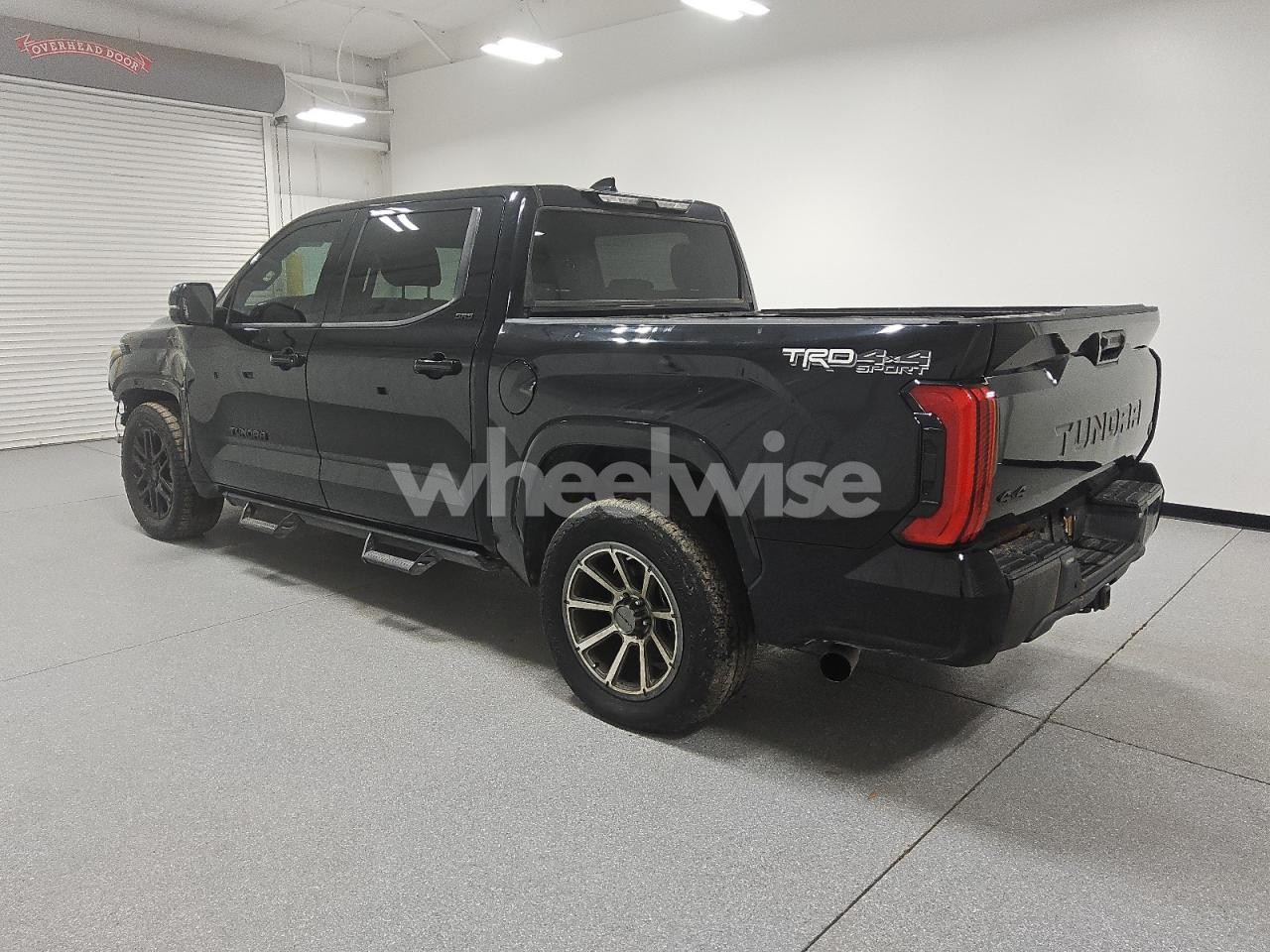 Photo 2 of 2022 TOYOTA TUNDRA CREWMAX SR (VIN 5TFLA5DB9NX012486)