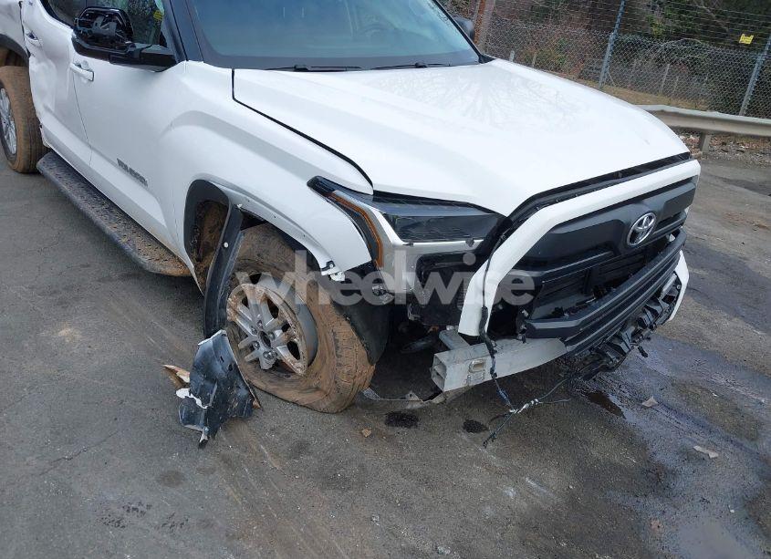 Photo 6 of 2024 Toyota Tundra SR5 (VIN 5TFLA5DB9RX207820)