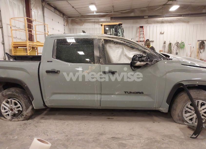 Photo 13 of 2024 Toyota Tundra SR5 4WD (VIN 5TFLA5DB9RX208725)