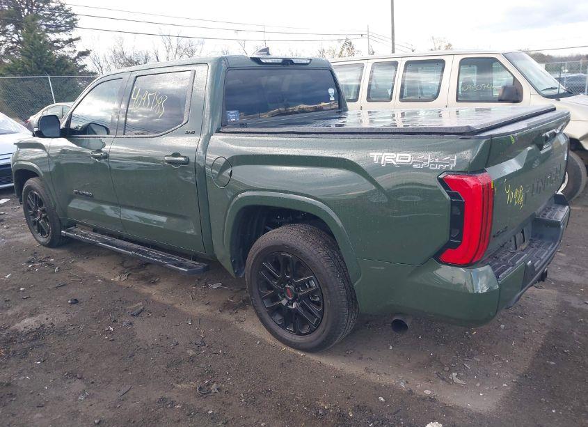 Photo 3 of 2022 Toyota Tundra SR5 (VIN 5TFLA5DBXNX052639)