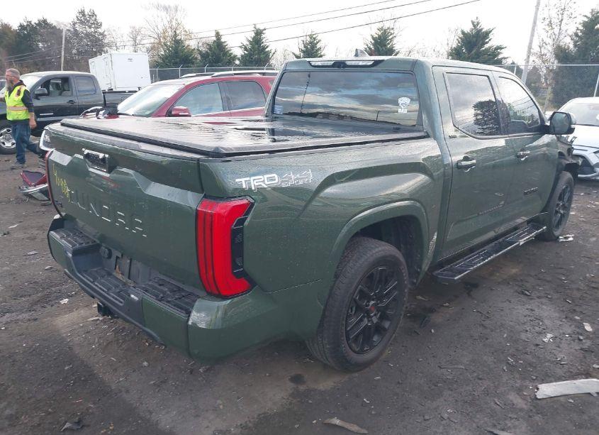 Photo 4 of 2022 Toyota Tundra SR5 (VIN 5TFLA5DBXNX052639)