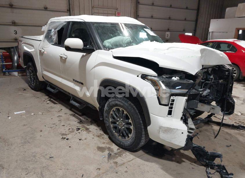 2024 Toyota Tundra SR5 (VIN 5TFLA5DBXRX223377) main photo