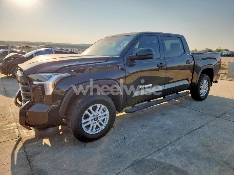 Photo 4 of 2025 TOYOTA TUNDRA CREWMAX SR (VIN 5TFLA5DBXSX329270)