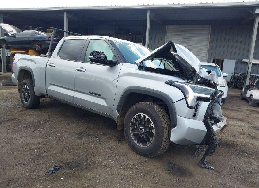 2024 Toyota Tundra SR5 (VIN 5TFLA5EC2RX029613) main photo