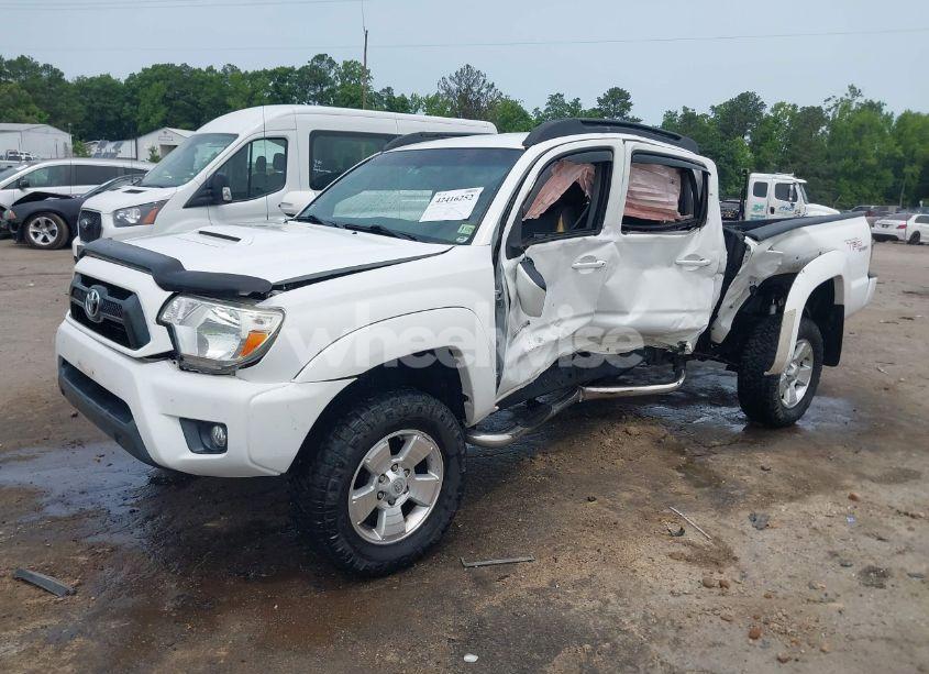 Photo 2 of 2012 Toyota Tacoma BASE V6 (VIN 5TFLU4EN0CX037431)