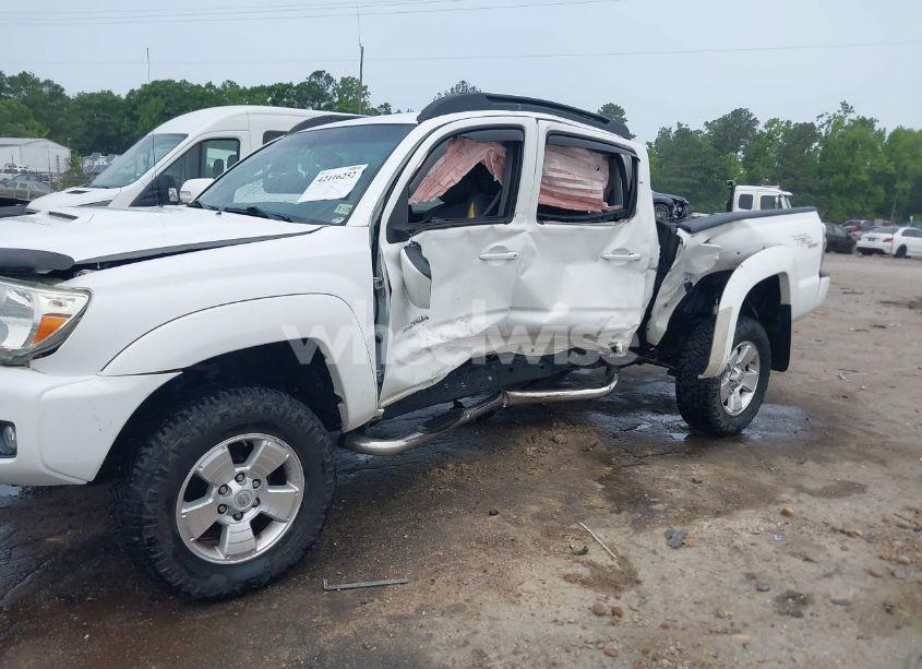 Photo 6 of 2012 Toyota Tacoma BASE V6 (VIN 5TFLU4EN0CX037431)