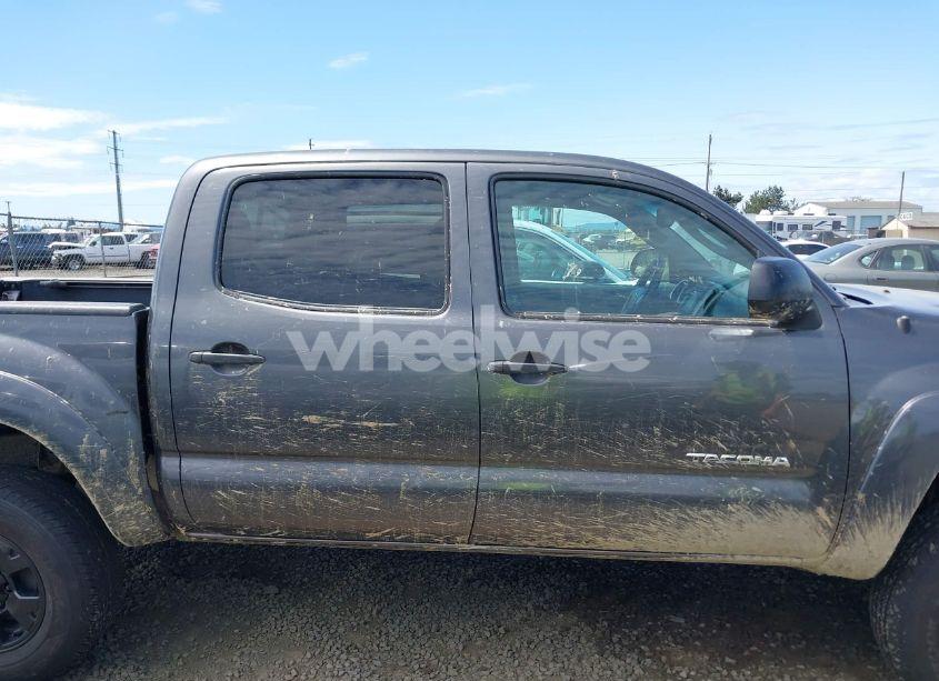 Photo 13 of 2013 Toyota Tacoma BASE V6 (VIN 5TFLU4EN0DX054540)