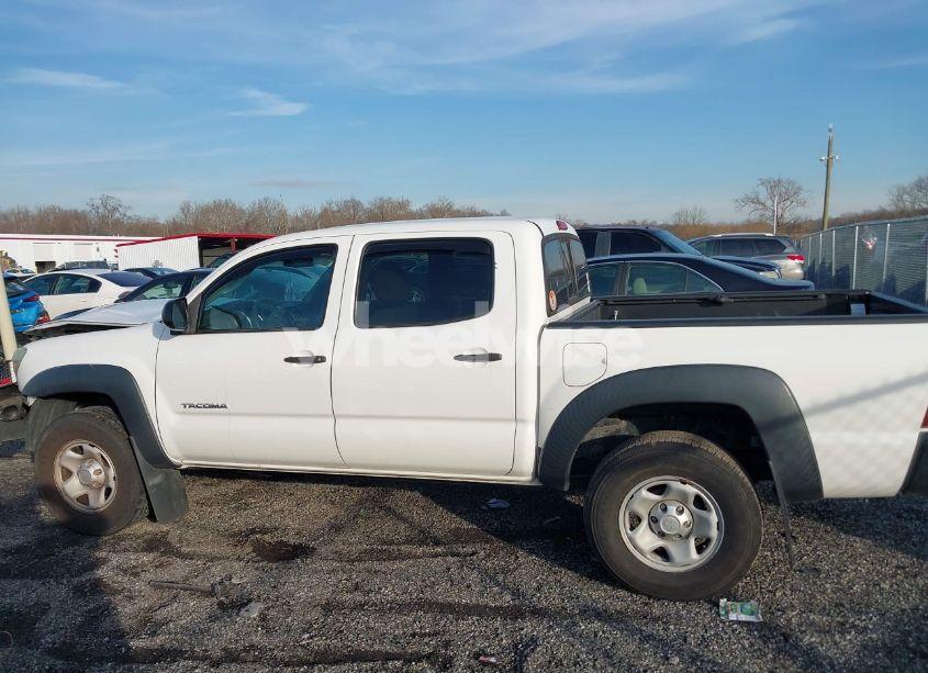 Photo 14 of 2014 Toyota Tacoma BASE V6 (VIN 5TFLU4EN0EX108484)