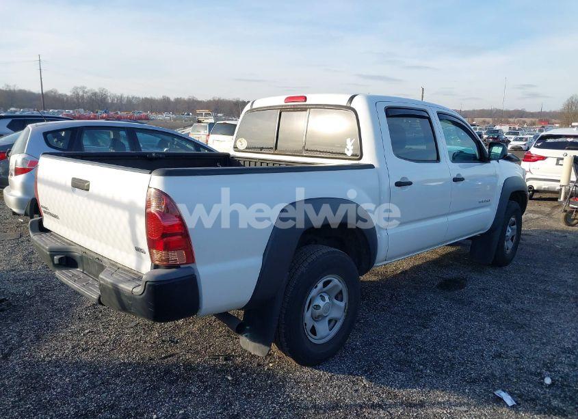 Photo 4 of 2014 Toyota Tacoma BASE V6 (VIN 5TFLU4EN0EX108484)