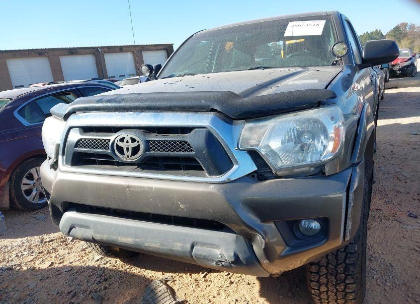 Photo 12 of 2015 Toyota Tacoma DOUBLE CAB/TRD PRO (VIN 5TFLU4EN0FX113718)