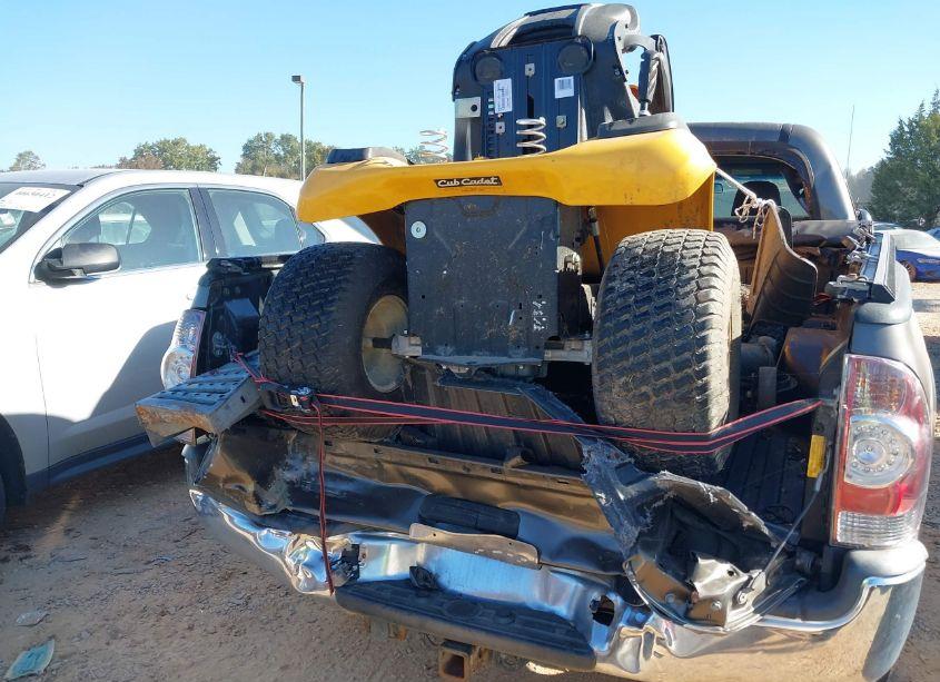 Photo 16 of 2015 Toyota Tacoma DOUBLE CAB/TRD PRO (VIN 5TFLU4EN0FX113718)