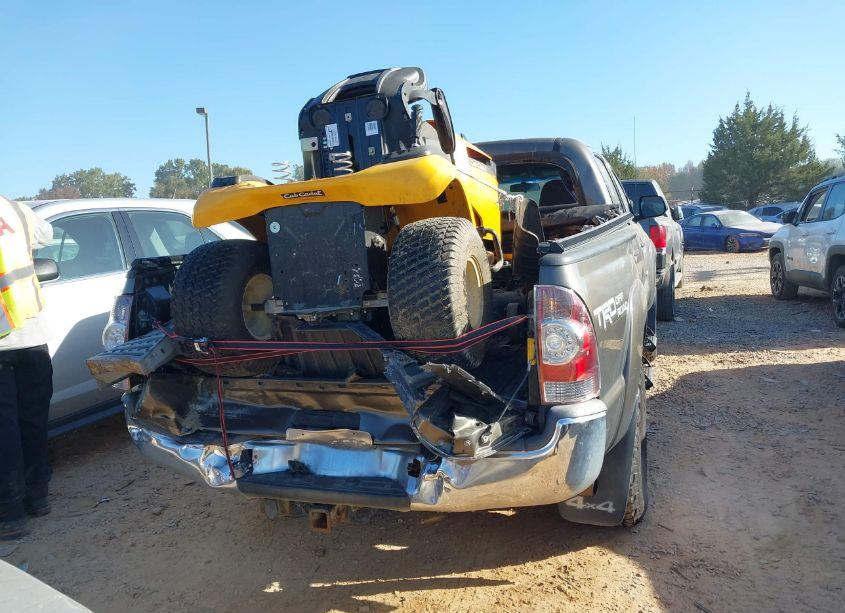 Photo 6 of 2015 Toyota Tacoma DOUBLE CAB/TRD PRO (VIN 5TFLU4EN0FX113718)