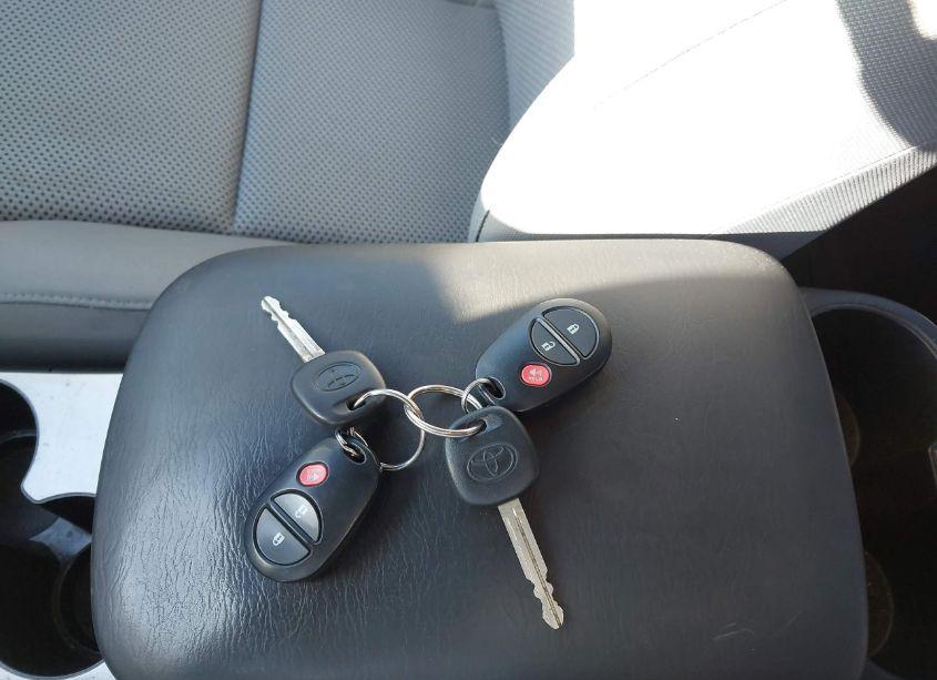 Photo 11 of 2012 Toyota Tacoma DOUBLE CAB (VIN 5TFLU4EN1CX033324)