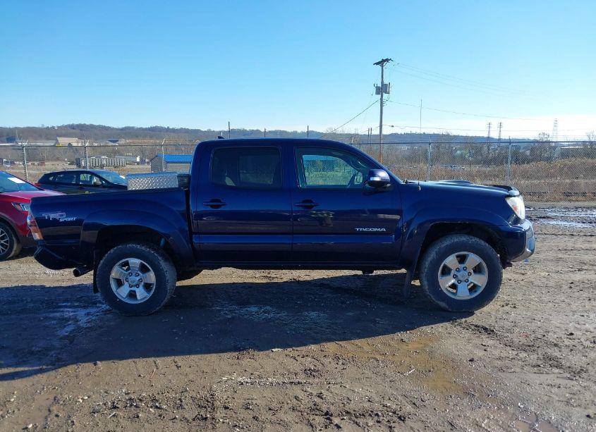 Photo 13 of 2012 Toyota Tacoma DOUBLE CAB (VIN 5TFLU4EN1CX033324)