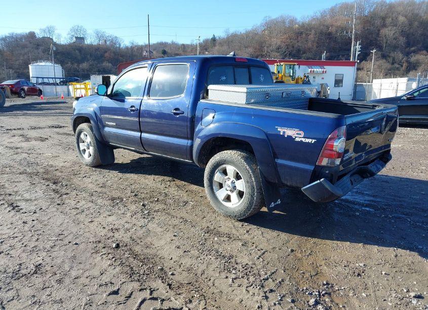 Photo 3 of 2012 Toyota Tacoma DOUBLE CAB (VIN 5TFLU4EN1CX033324)