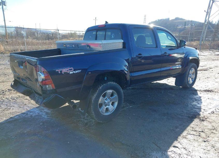Photo 4 of 2012 Toyota Tacoma DOUBLE CAB (VIN 5TFLU4EN1CX033324)