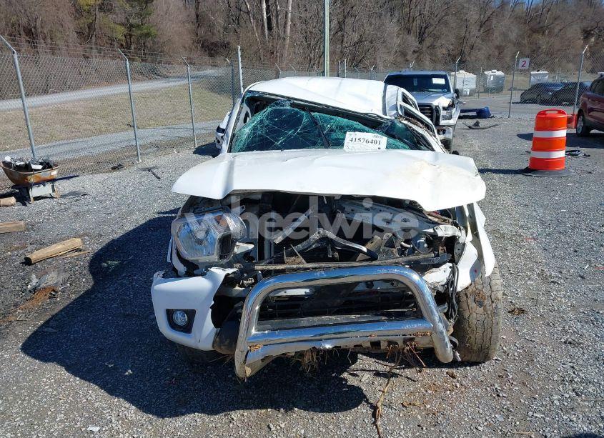 Photo 12 of 2015 Toyota Tacoma DOUBLE CAB/TRD PRO (VIN 5TFLU4EN1FX116529)
