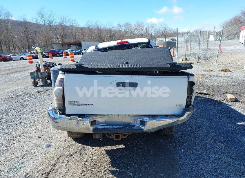 Photo 16 of 2015 Toyota Tacoma DOUBLE CAB/TRD PRO (VIN 5TFLU4EN1FX116529)