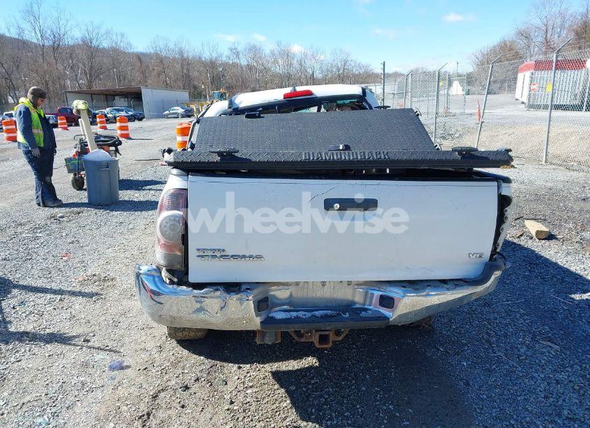Photo 18 of 2015 Toyota Tacoma DOUBLE CAB/TRD PRO (VIN 5TFLU4EN1FX116529)