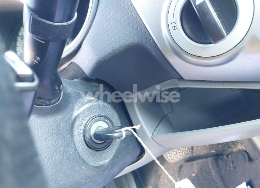 Photo 11 of 2015 Toyota Tacoma BASE V6 (VIN 5TFLU4EN1FX119012)