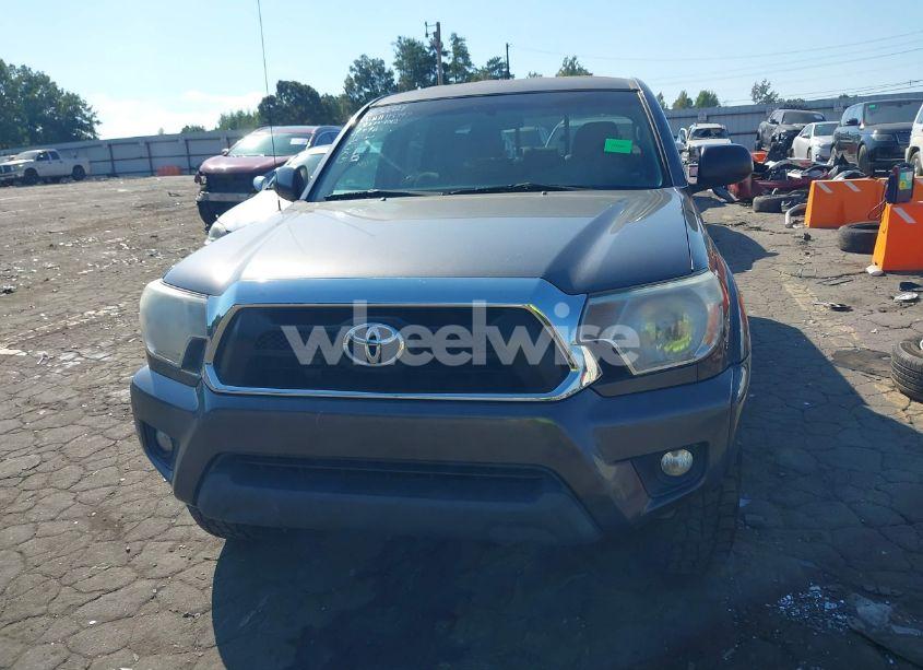 Photo 12 of 2015 Toyota Tacoma BASE V6 (VIN 5TFLU4EN1FX119012)