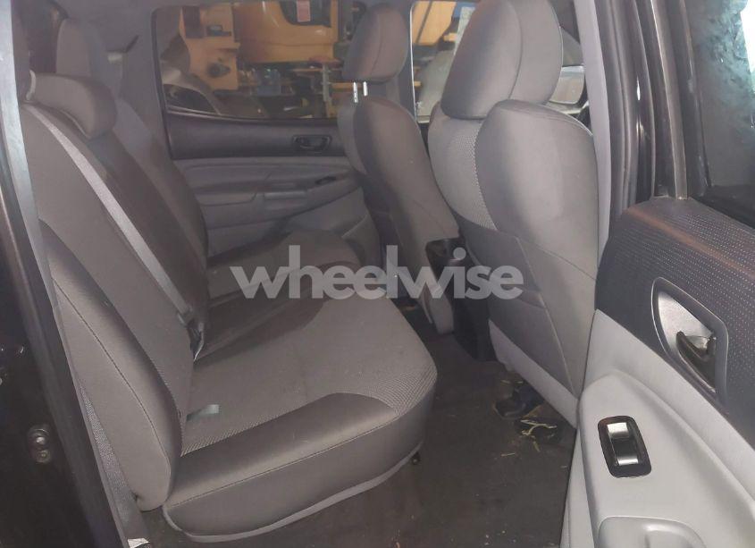 Photo 8 of 2015 Toyota Tacoma TRD PRO (VIN 5TFLU4EN1FX145996)