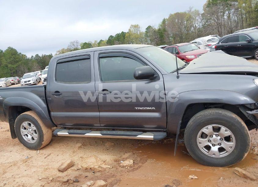 Photo 13 of 2013 Toyota Tacoma BASE V6 (VIN 5TFLU4EN2DX082131)