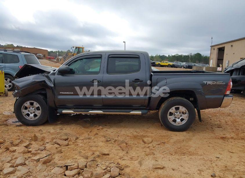 Photo 14 of 2013 Toyota Tacoma BASE V6 (VIN 5TFLU4EN2DX082131)