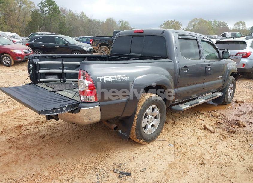 Photo 4 of 2013 Toyota Tacoma BASE V6 (VIN 5TFLU4EN2DX082131)