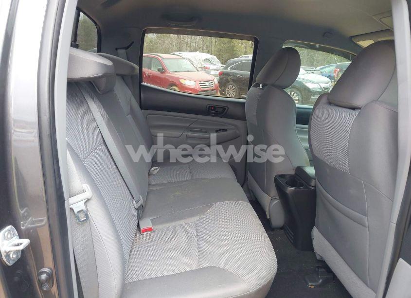 Photo 8 of 2013 Toyota Tacoma BASE V6 (VIN 5TFLU4EN2DX082131)