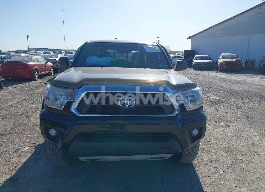 Photo 12 of 2015 Toyota Tacoma DOUBLE CAB/TRD PRO (VIN 5TFLU4EN2FX111971)