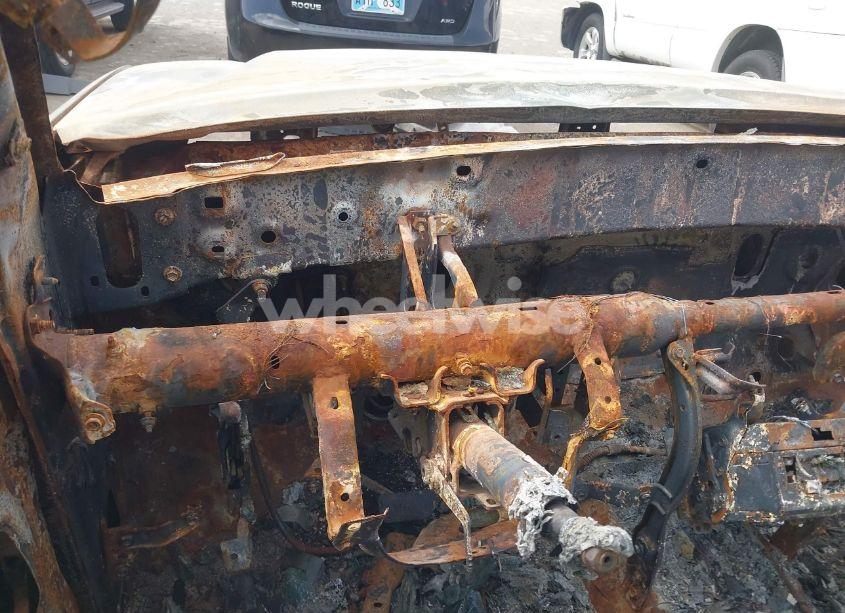 Photo 7 of 2015 Toyota Tacoma BASE V6 (VIN 5TFLU4EN2FX137373)