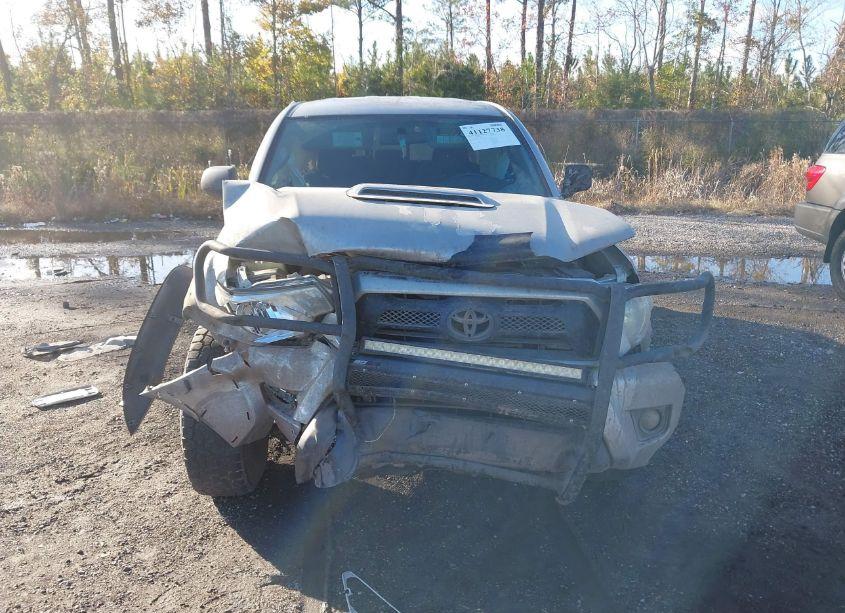 Photo 12 of 2015 Toyota Tacoma DOUBLE CAB/TRD PRO (VIN 5TFLU4EN2FX139690)