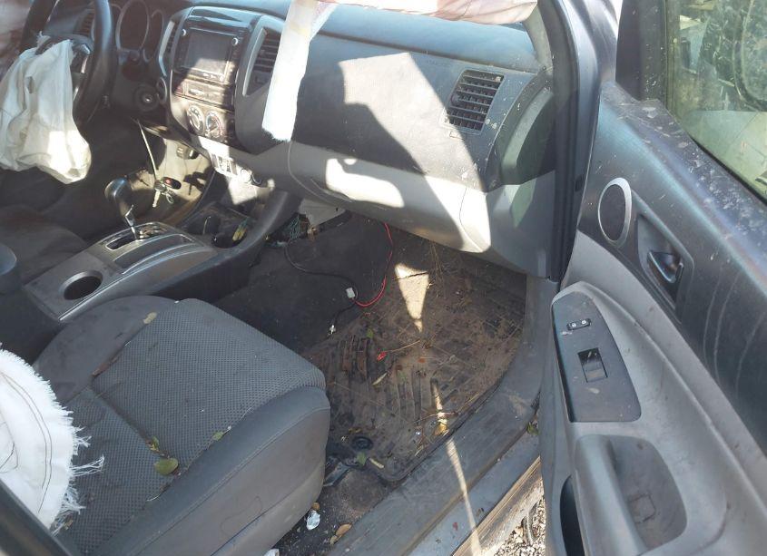 Photo 5 of 2015 Toyota Tacoma DOUBLE CAB/TRD PRO (VIN 5TFLU4EN2FX139690)