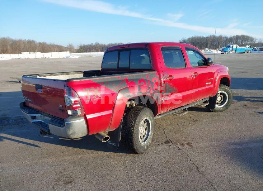 Photo 4 of 2013 Toyota Tacoma DOUBLE CAB (VIN 5TFLU4EN3DX076323)