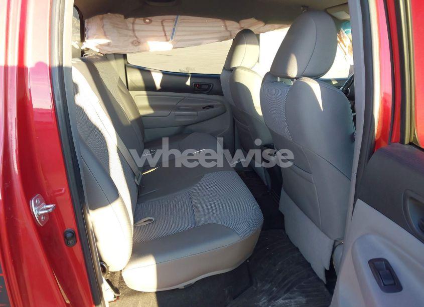 Photo 8 of 2013 Toyota Tacoma DOUBLE CAB (VIN 5TFLU4EN3DX076323)