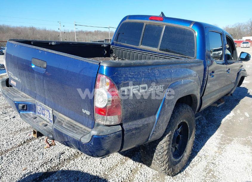 Photo 4 of 2015 Toyota Tacoma DOUBLE CAB/TRD PRO (VIN 5TFLU4EN3FX111154)
