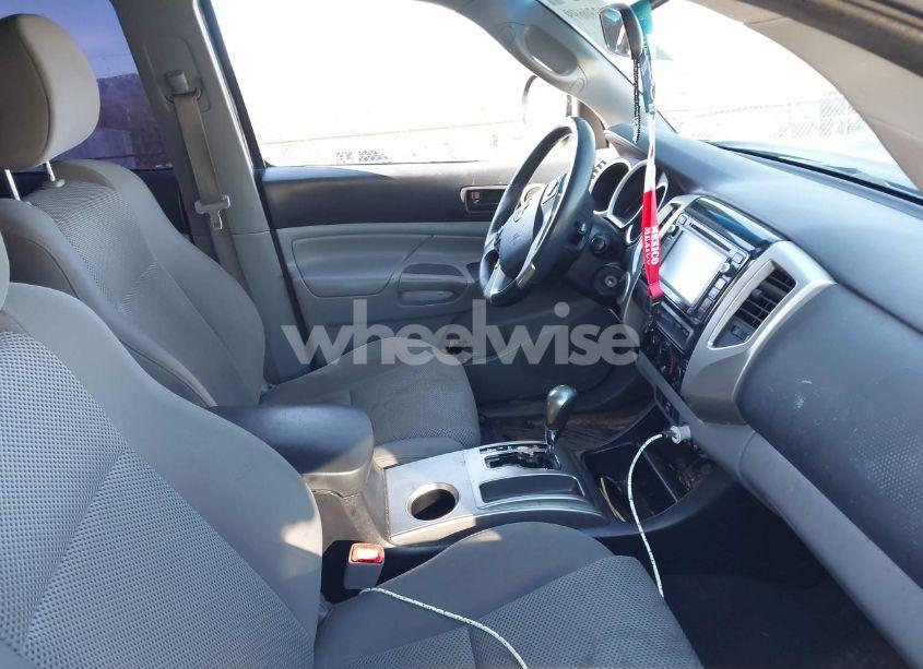 Photo 5 of 2015 Toyota Tacoma DOUBLE CAB/TRD PRO (VIN 5TFLU4EN3FX111154)