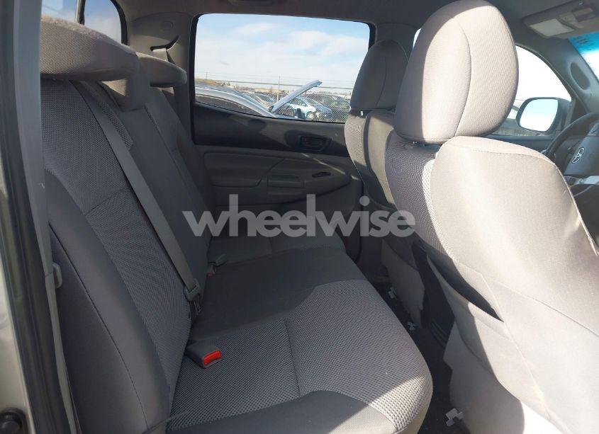 Photo 8 of 2015 Toyota Tacoma DOUBLE CAB/TRD PRO (VIN 5TFLU4EN3FX140167)