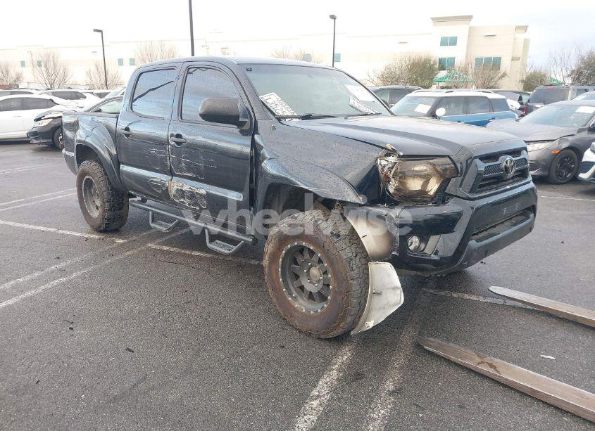 2015 Toyota Tacoma DOUBLE CAB/TRD PRO (VIN 5TFLU4EN3FX142632) main photo