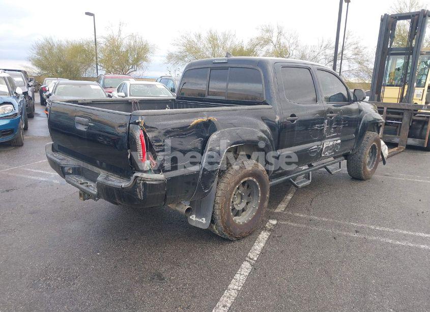 Photo 4 of 2015 Toyota Tacoma DOUBLE CAB/TRD PRO (VIN 5TFLU4EN3FX142632)