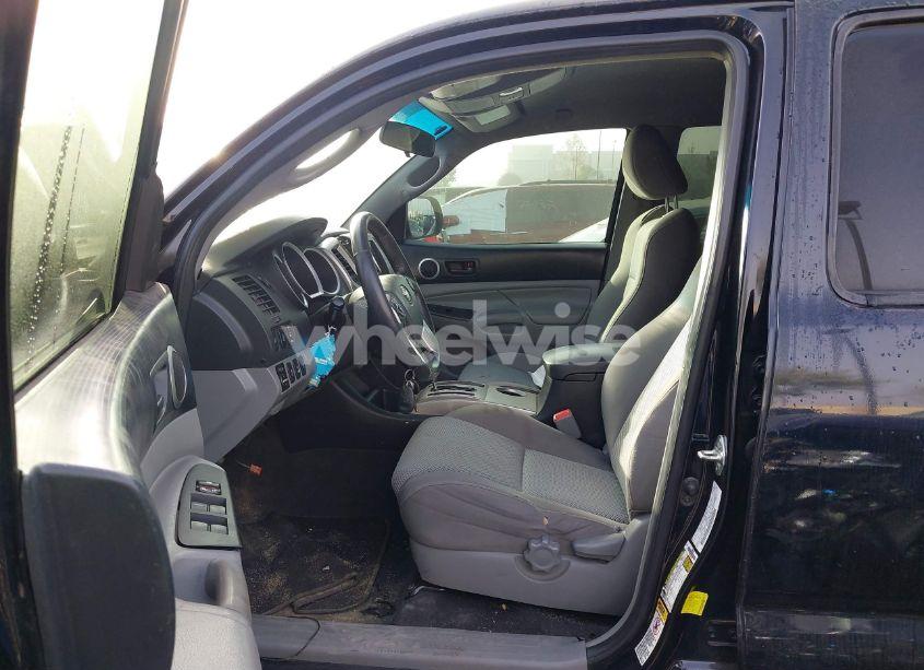Photo 5 of 2015 Toyota Tacoma DOUBLE CAB/TRD PRO (VIN 5TFLU4EN3FX142632)