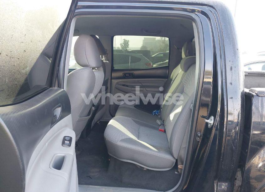 Photo 8 of 2015 Toyota Tacoma DOUBLE CAB/TRD PRO (VIN 5TFLU4EN3FX142632)