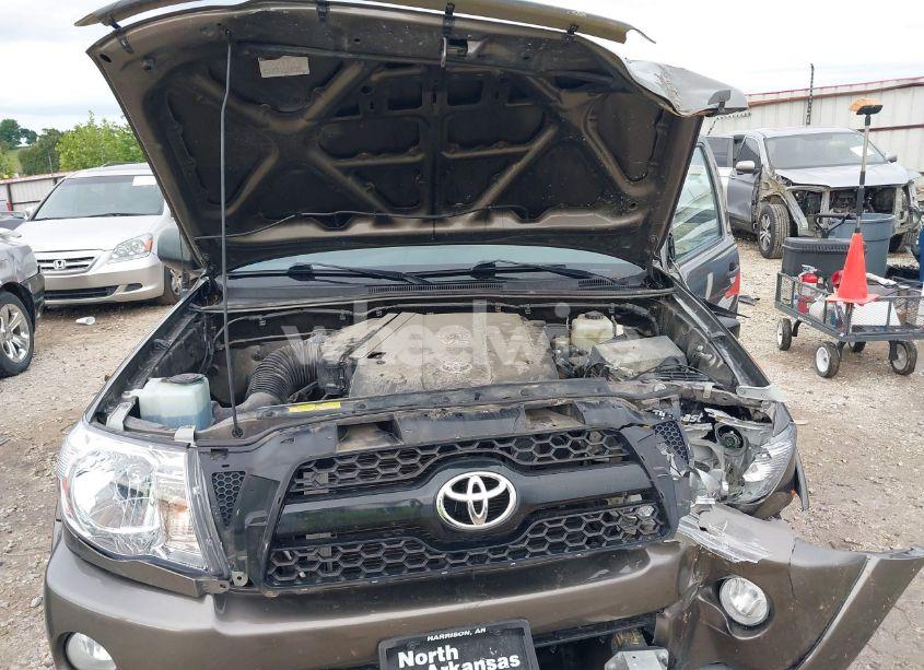 Photo 10 of 2011 Toyota Tacoma BASE V6 (VIN 5TFLU4EN5BX002995)