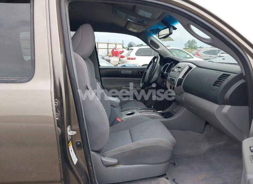 Photo 5 of 2011 Toyota Tacoma BASE V6 (VIN 5TFLU4EN5BX002995)