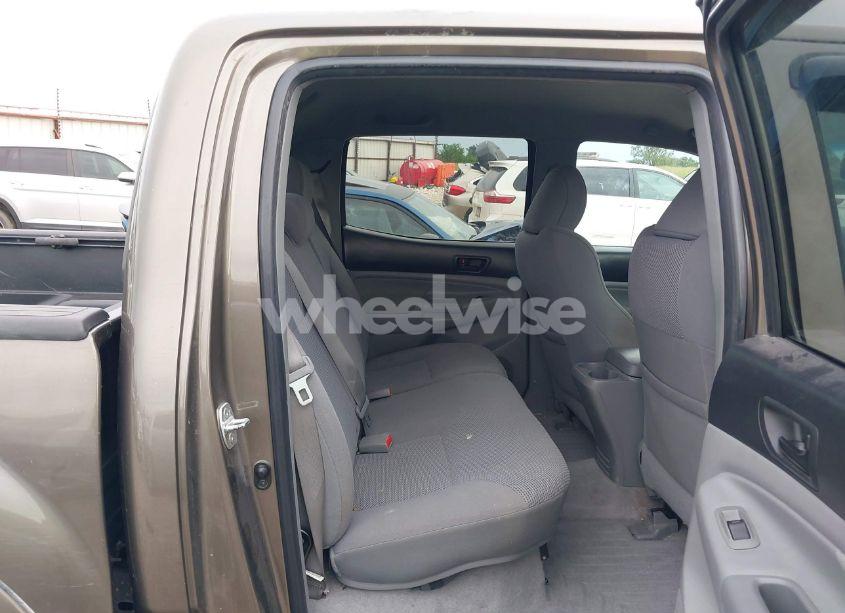 Photo 8 of 2011 Toyota Tacoma BASE V6 (VIN 5TFLU4EN5BX002995)
