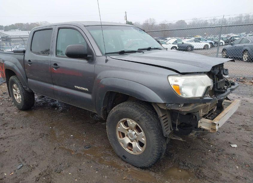 2014 Toyota Tacoma DOUBLE CAB (VIN 5TFLU4EN5EX094680) main photo