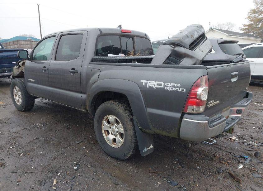 Photo 3 of 2014 Toyota Tacoma DOUBLE CAB (VIN 5TFLU4EN5EX094680)