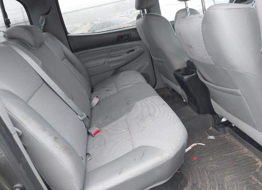 Photo 8 of 2014 Toyota Tacoma DOUBLE CAB (VIN 5TFLU4EN5EX094680)